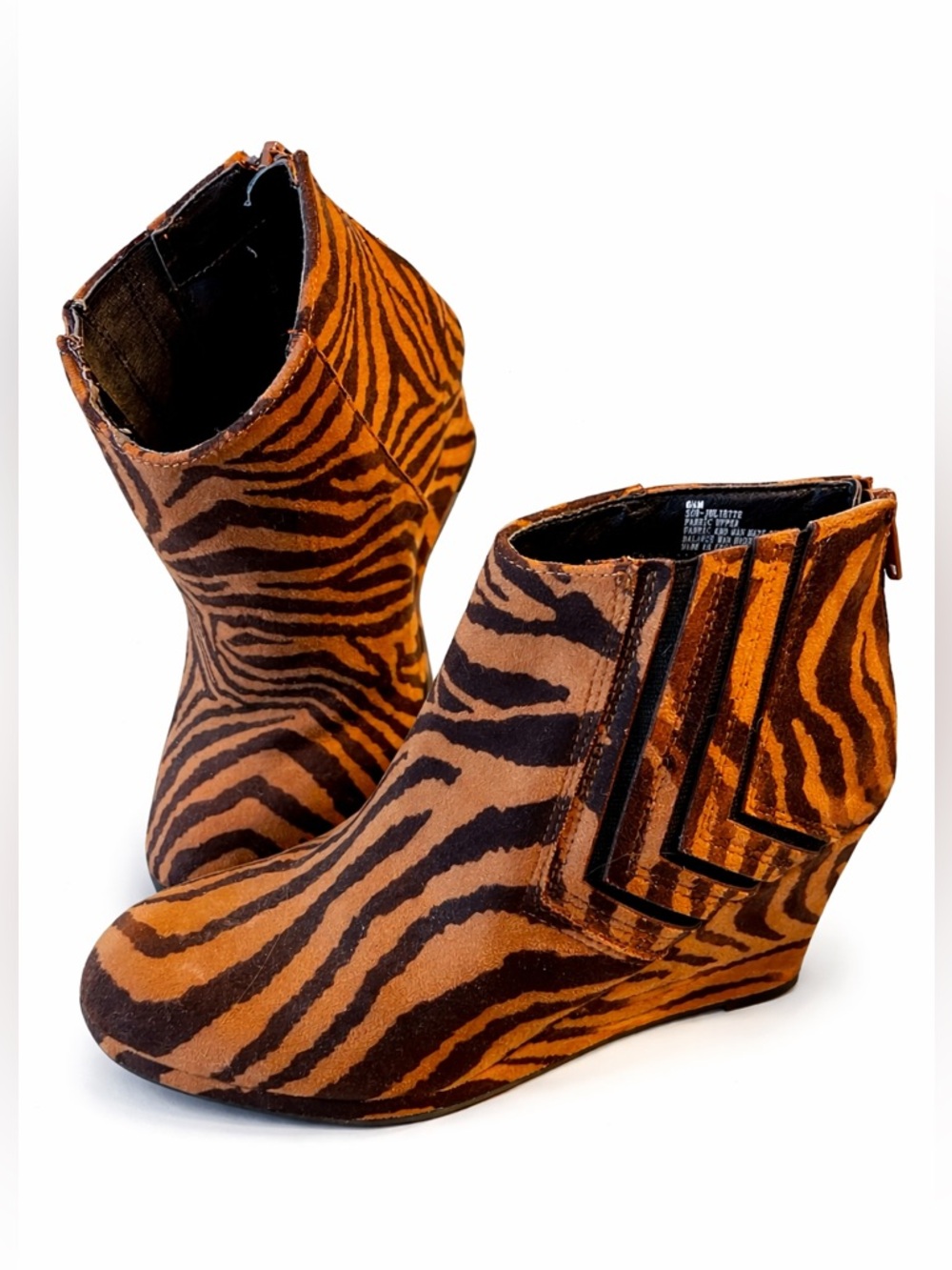 Zebra Print Statement Piece 🖤🤎 | Bold Chic | Eye-Catching 6.5 Fit